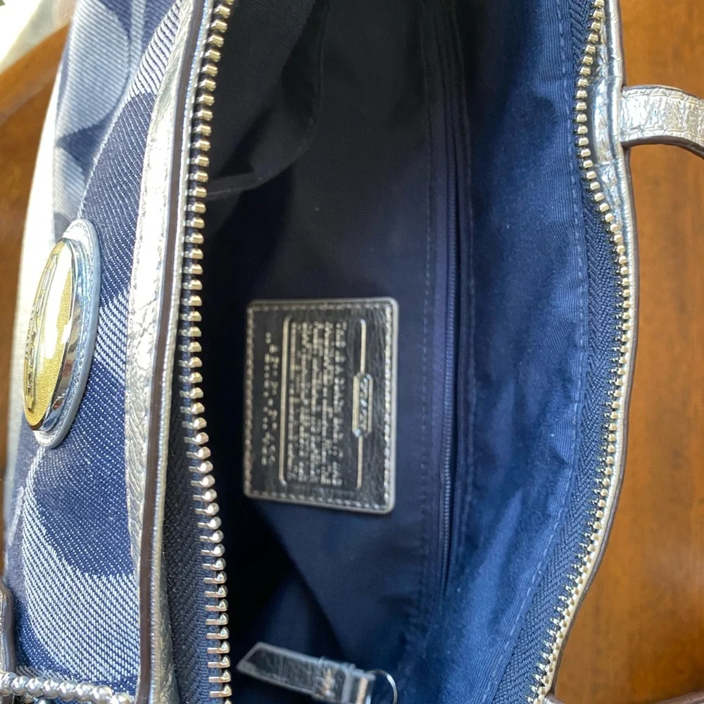 Coach Signature C jacquard and metallic tote with leather trim - Picture 7 of 7